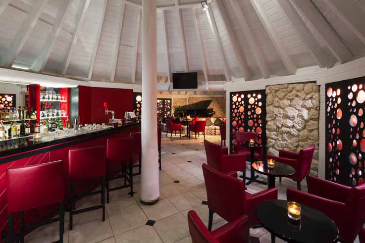 Piano Bar