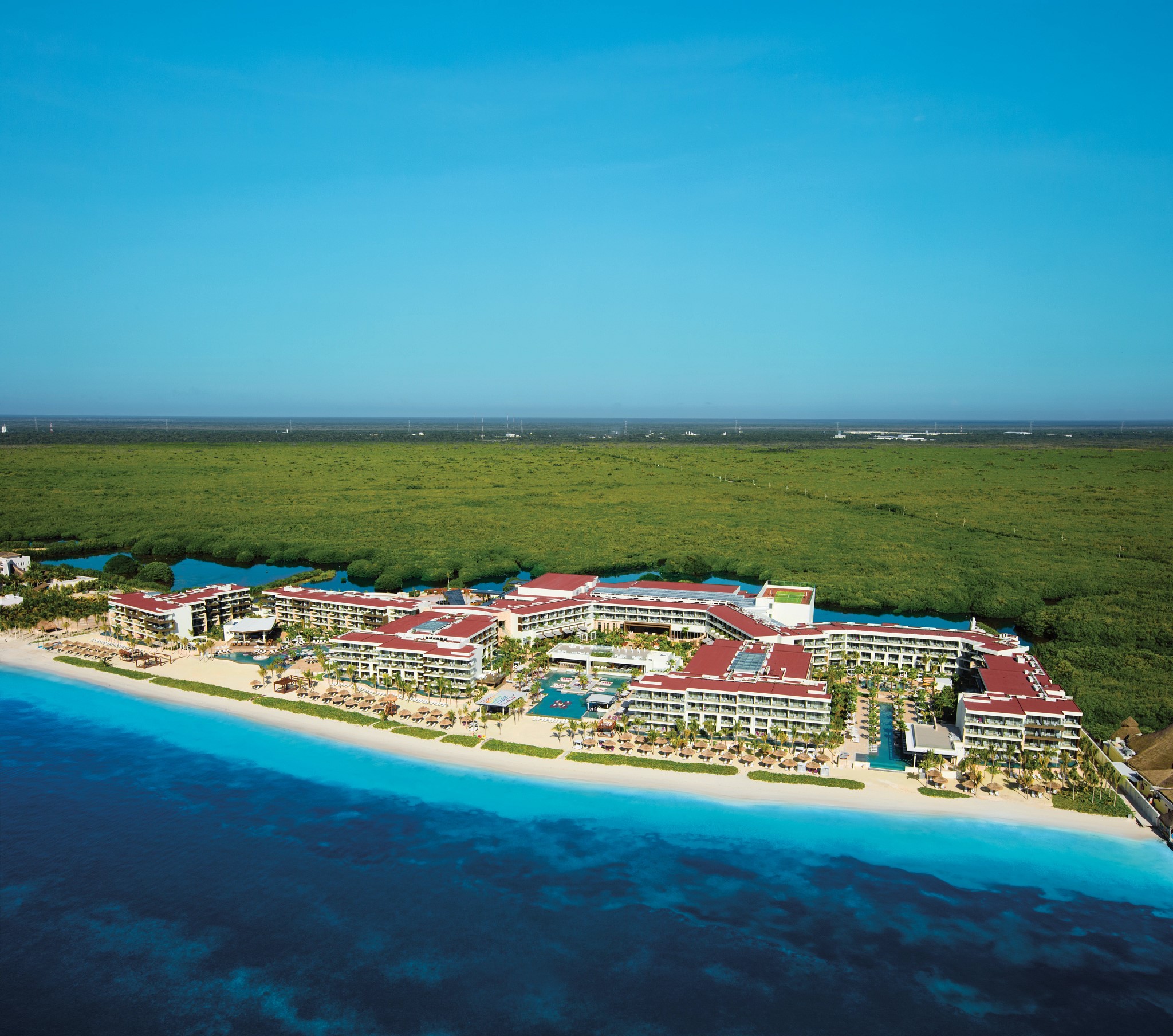 19 km from CUN airport 19 km from CUN airport