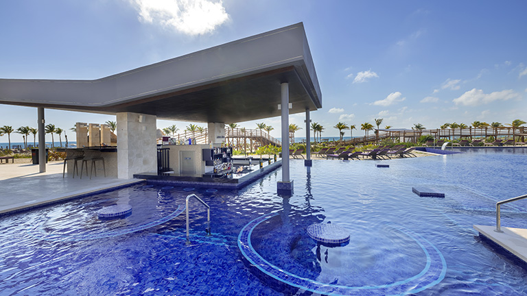 Pool Bar