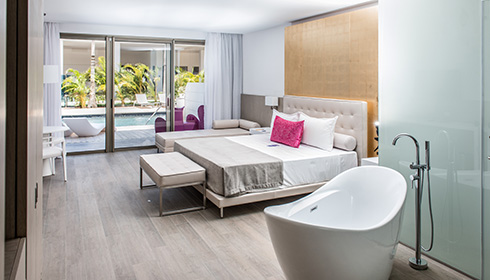 Chambre de luxe avec accès à la piscine Platinum Chambre de luxe avec accès à la piscine Platinum