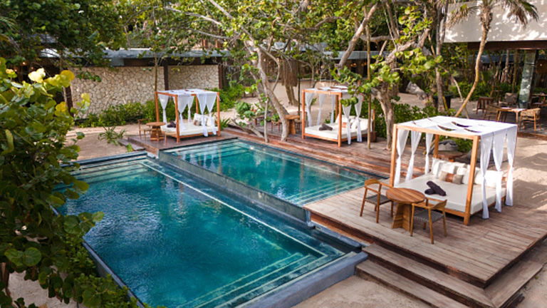 Beach Club Pool