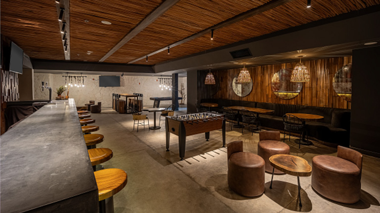 Half Time Bar