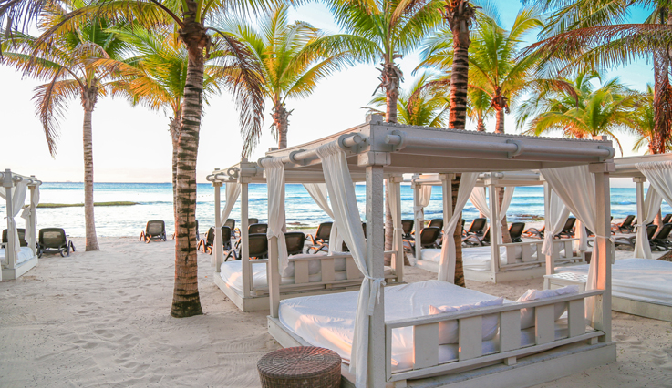 Select Club Beach Section