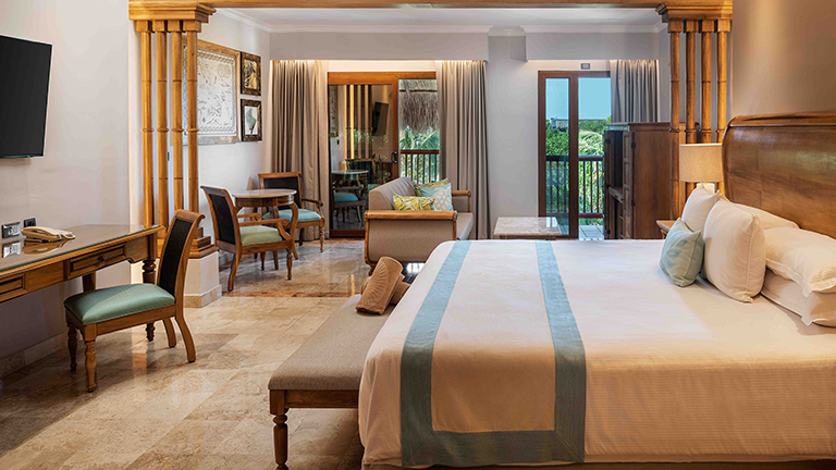 Golden Superior Junior Suite