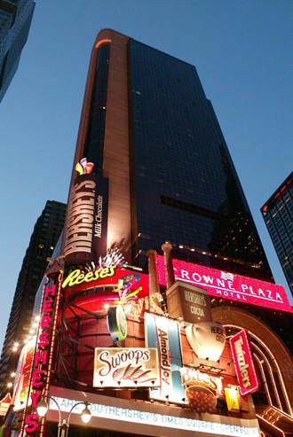 16 km from LGA airport 16 km from LGA airport