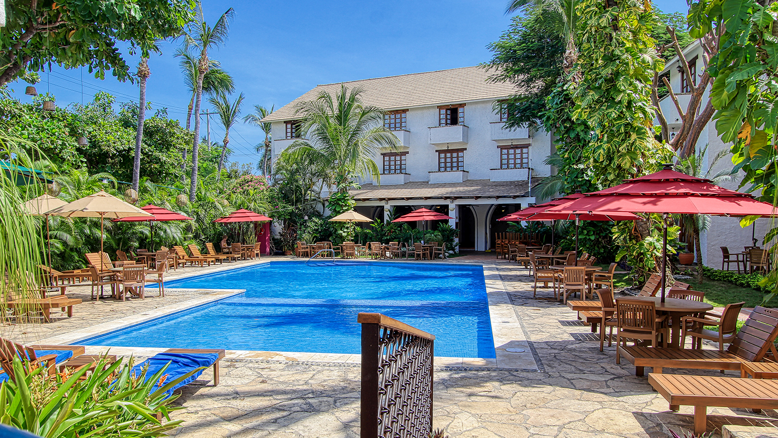 Boulevard Benito Juárez s/n Sector R, 70989 Bahias de Huatulco, Oax., Mexico Boulevard Benito Juárez s/n Sector R, 70989 Bahias de Huatulco, Oax., Mexico