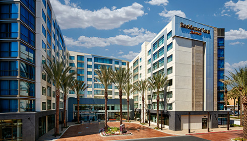 26 km from LAX airport 26 km from LAX airport