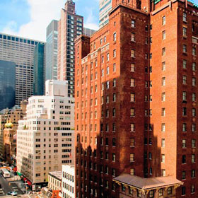 14 km from LGA airport 14 km from LGA airport