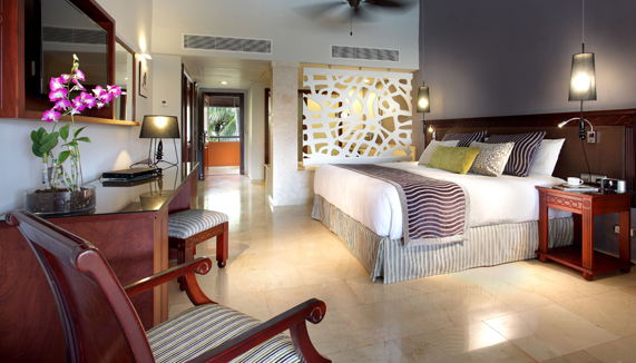 Junior Suite Poolside Junior Suite Poolside